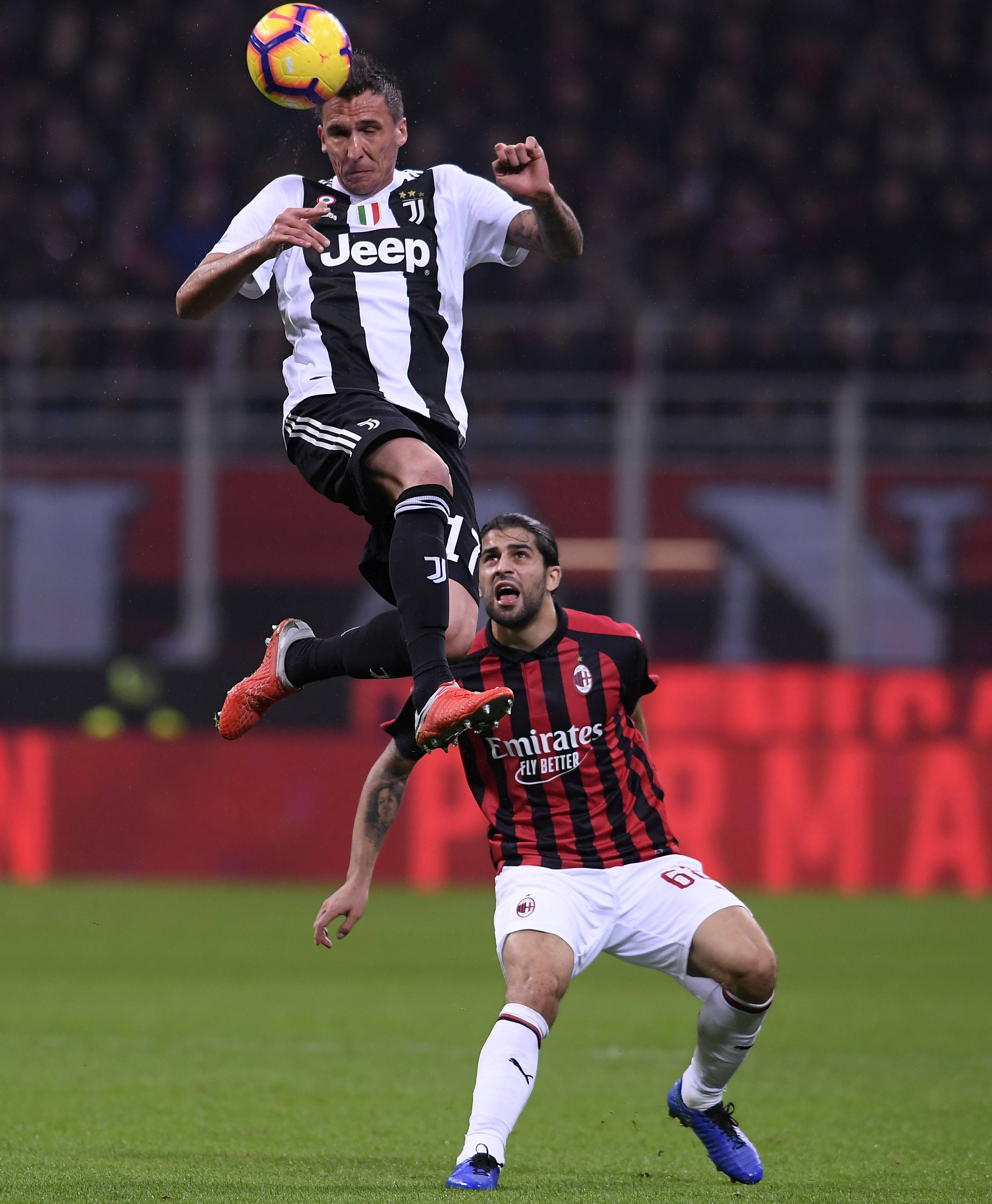 AC米兰新援联袂破门,助球队轻松战胜对手取得连胜 AC米兰新援联袂破门,助球队轻松战胜对手取得连胜