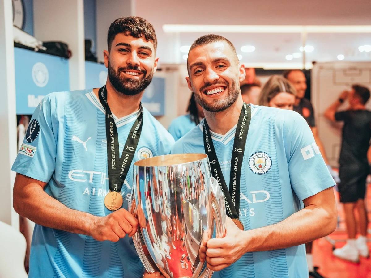 曼城赢得英超冠军科瓦契奇镌刻历史佳绩